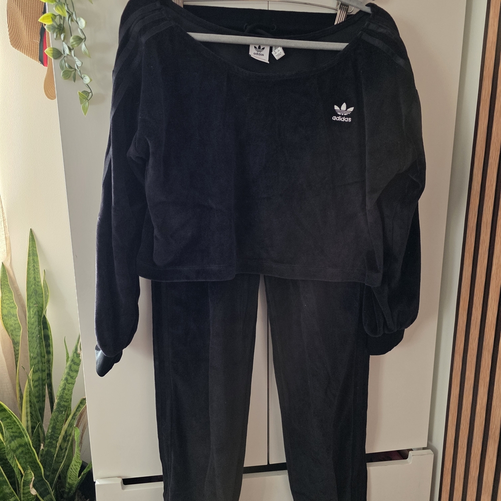 adidas Black Track Pants and Sweatshirt Set